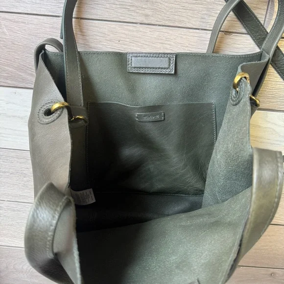 Madewell Green Tote Bag with Dual Handles and Structured Design - Picture 8 of 11